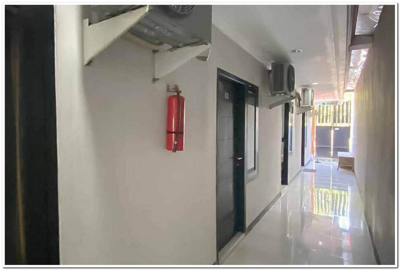Losmen Family Syariah Bypass Juanda Mitra Reddoorz Brebek Esterno foto